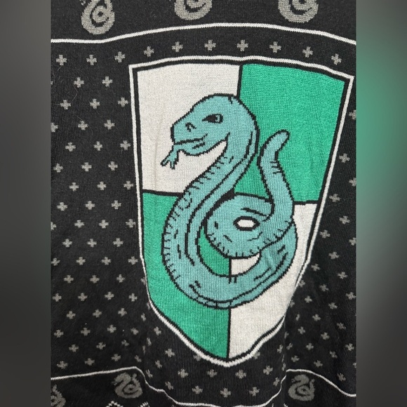 Wizarding World Harry Potter Slytherin Black Sweater Women's Size XL - Picture 4 of 6